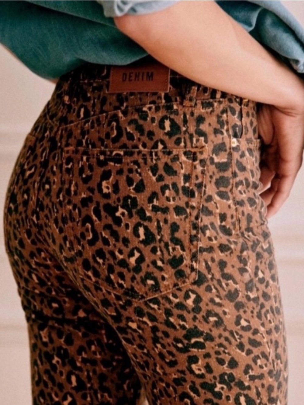 Sézane Brut Sexy Jeans Leopard Print High Rise Straight 27 Cropped